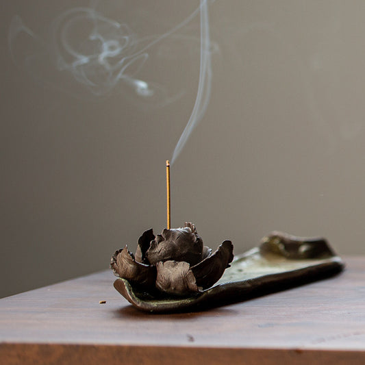 Chinese Handmade Unique Zen Peony Ceramic Aromatherapy Incense Holder Decorationn