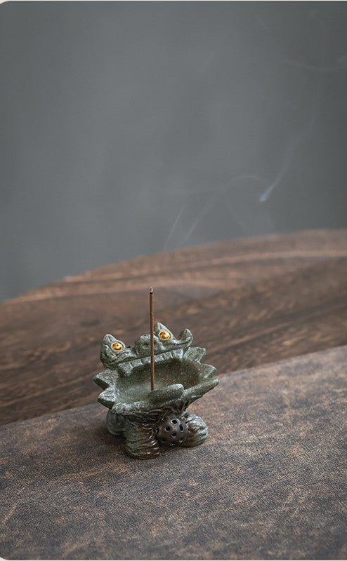 Traditional Chinese Tile Cat Style Ceramic Incense Holder