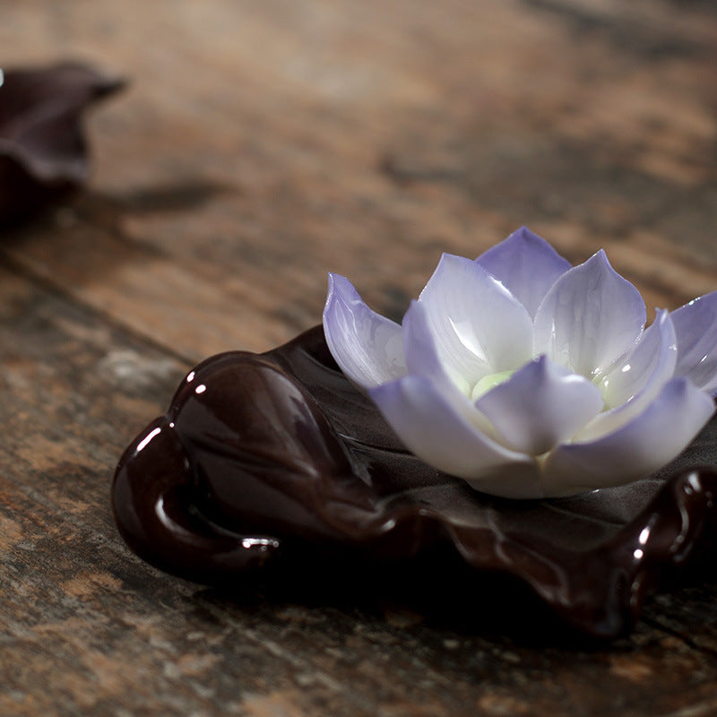 Chinese Classical Zen Lotus Ceramic Ornament Incense Holder